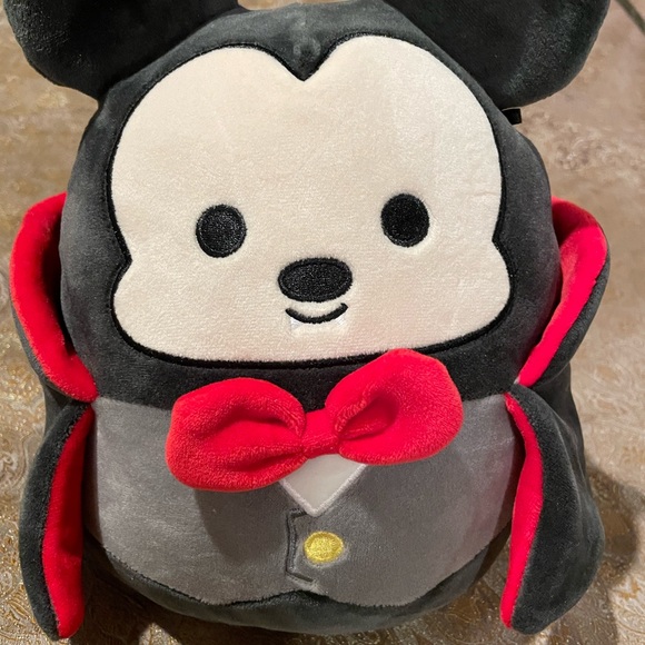 8” Squishmallow Mickey Mouse Vampire Disney - Picture 4 of 7